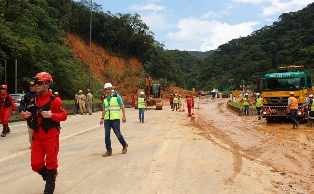Bloqueios na BR-277 e BR-376 aumentam os custos dos transportadores